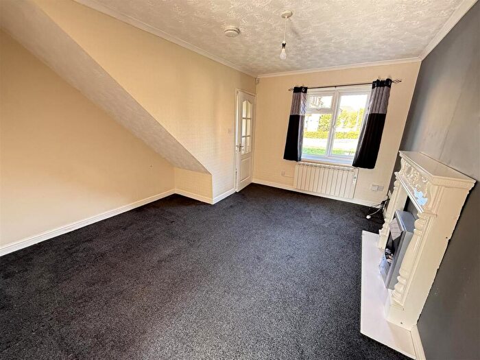2 Bedroom End Of Terrace House For Sale In Barley Close, Burton-On-Trent, DE14