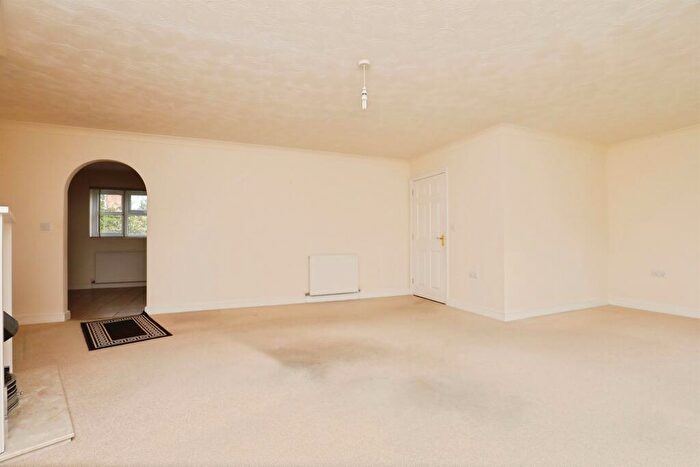 3 Bedroom Semi Detached House For Sale In Bluebell Close, Watton, Thetford, IP25