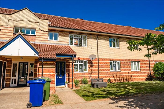 2 Bedroom Flat For Sale In Coningsby Drive, Grimsby, DN34