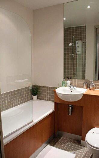 1 Bedroom Flat To Rent In City Road, Old Street, London, EC1V