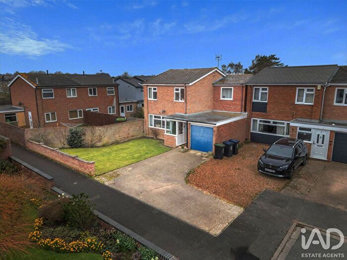 4 Bedroom Link Detached House For Sale In Falcon Mews, Ely, Cambridgeshire, CB6