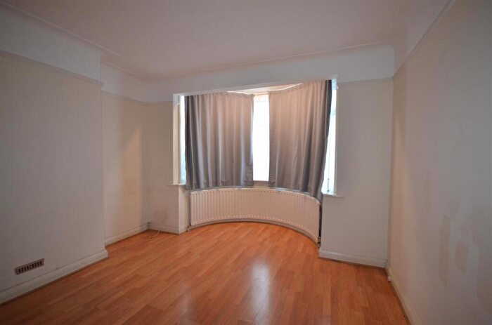 3 Bedroom House For Sale In Montpelier Rise, Wembley, HA9