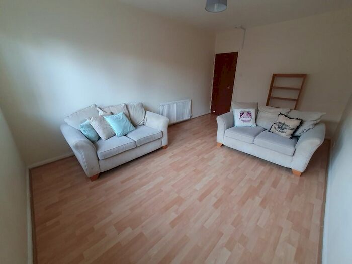 2 Bedroom Flat To Rent In Whitehall Road, West End, Aberdeen, AB25