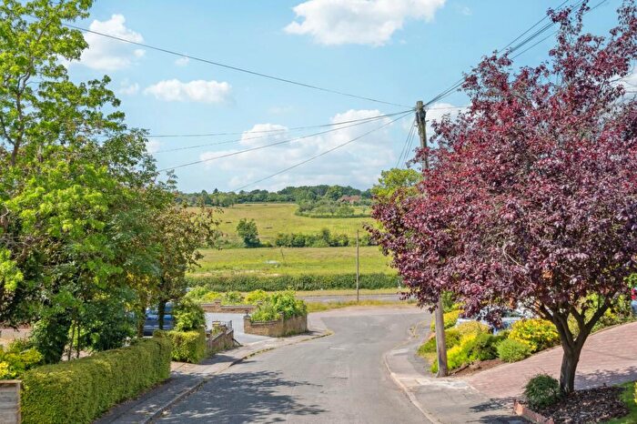 4 Bedroom Detached House For Sale In The Paddock, Chalfont St Peter, Gerrards Cross, SL9