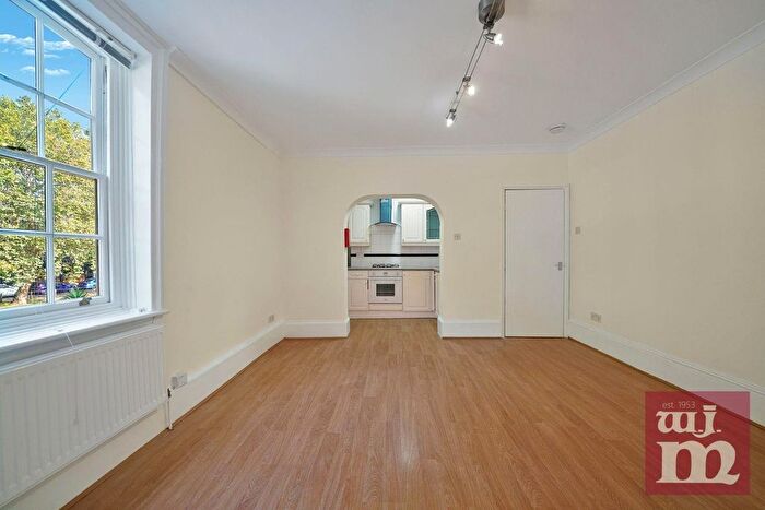 1 Bedroom Flat To Rent In Mile End Road, Stepney Green, E1