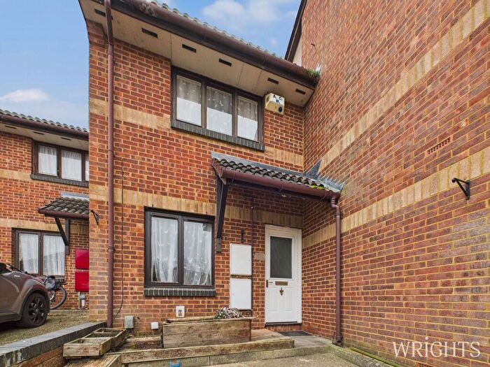 2 Bedroom Terraced House To Rent In Hatfield, Hertfordshire, AL10