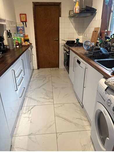 4 Bedroom Terraced House To Rent In Foxhall Road // Bed Student House, NG7