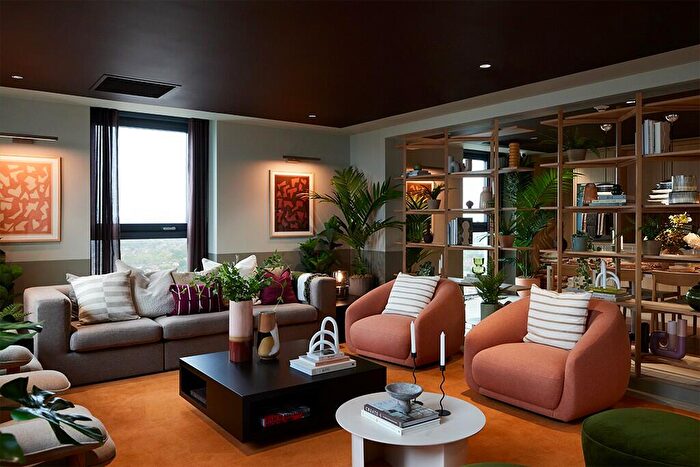 2 Bedroom Flat To Rent In Anchor House, Conington Road, London, SE13