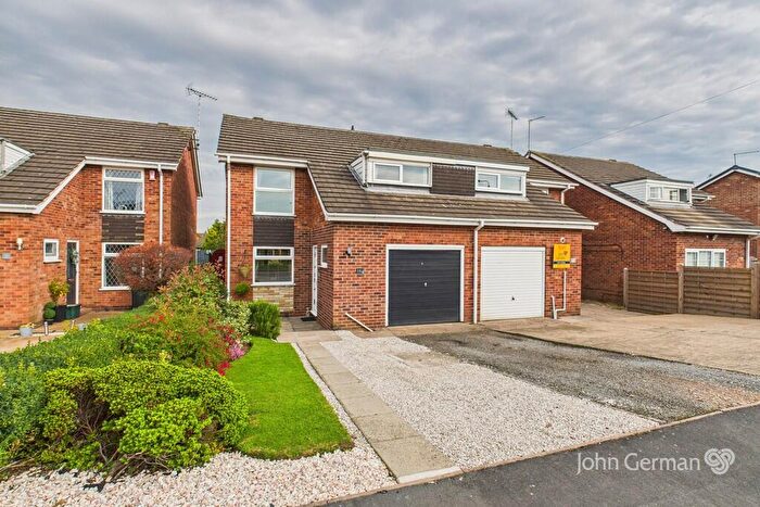 3 Bedroom Semi-Detached House For Sale In Yew Tree Road, Hatton, DE65