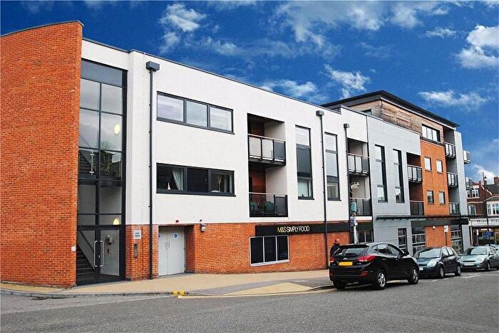 2 Bedroom Apartment To Rent In Branfill Road, Upminster, Essex, RM14