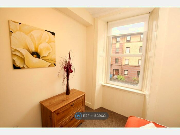 1 Bedroom Flat To Rent In Downfield Place, Edinburgh, EH11