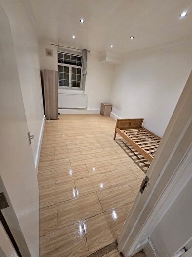 3 Bedroom Flat To Rent In London, E7