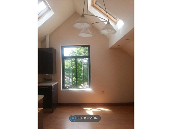 1 Bedroom Flat To Rent In Lewisham Way, London, SE4