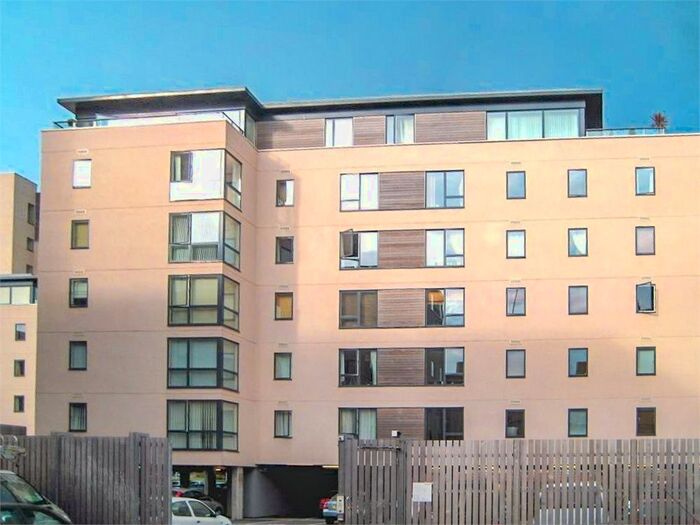 2 Bedroom Flat To Rent In Falcon Drive, Cardiff, South Glamorgan CF10