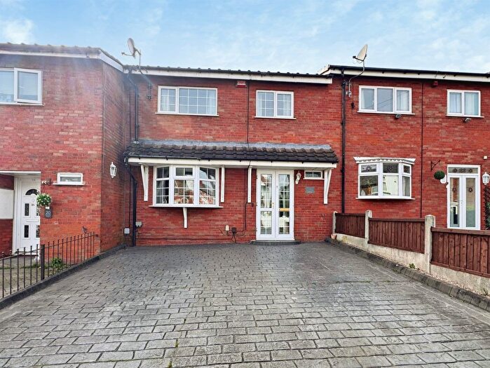 3 Bedroom Terraced House For Sale In Windmill Street, Wednesbury, WS10