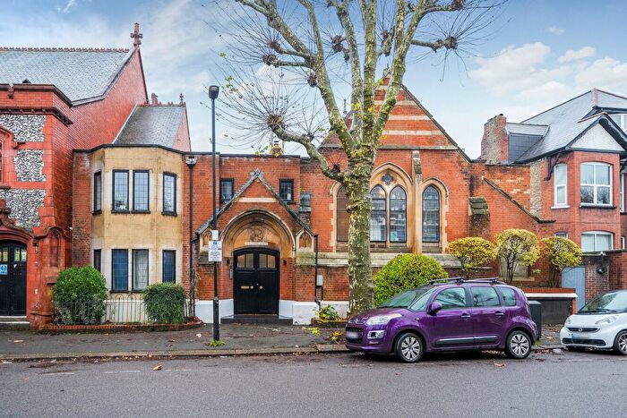 1 Bedroom Flat For Sale In Princes Avenue, London, N10