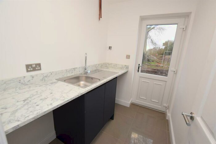 5 Bedroom Detached House For Sale In Poplars Close, New Waltham, DN36