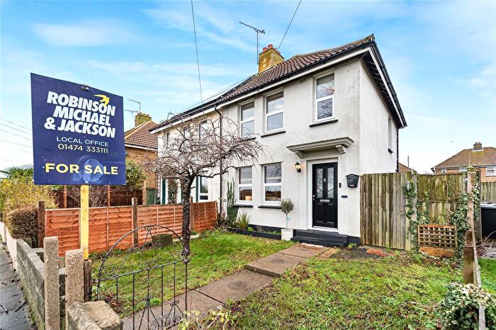 3 Bedroom Semi Detached House For Sale In Cedar Avenue, Gravesend, Kent, DA12