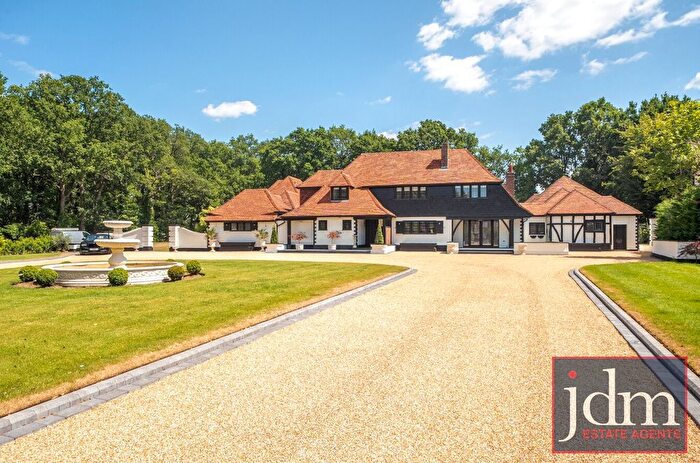 6 Bedroom Detached House To Rent In Park Avenue, Farnborough Park, Orpington, BR6