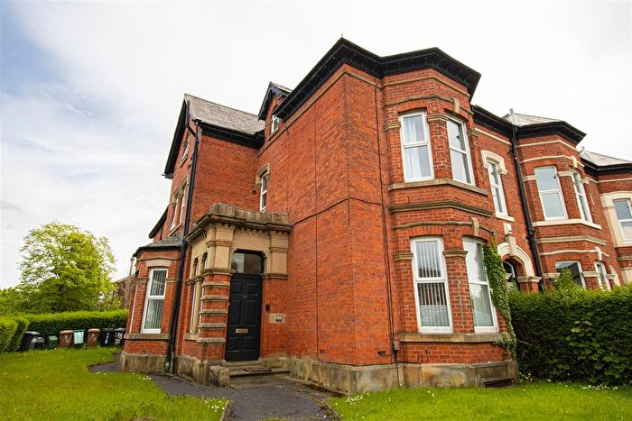 4 Bedroom Property For Sale In Garstang Road, Fulwood, Preston, PR2