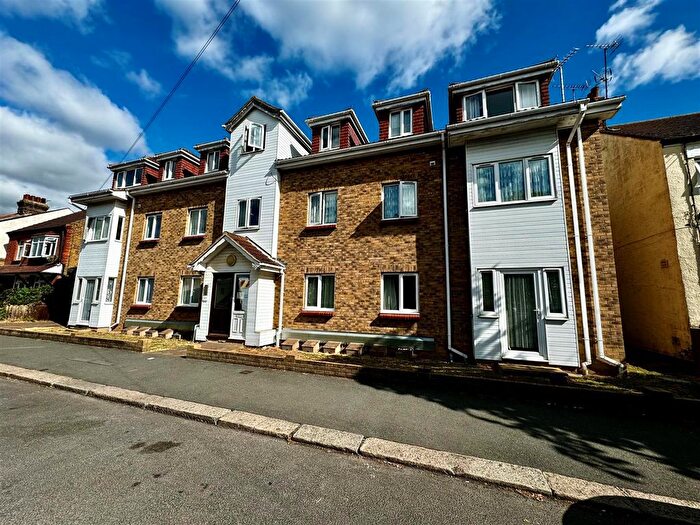 1 Bedroom Flat To Rent In South Avenue, Southend-On-Sea, SS2