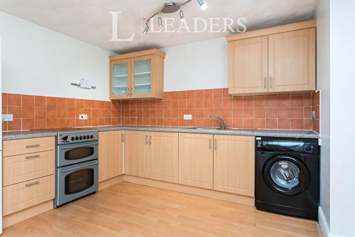 2 Bedroom Flat To Rent In Brandon Court, Lawrence Road, PO5