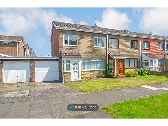 3 Bedroom End Of Terrace House To Rent In Doddington Drive, Cramlington, NE23