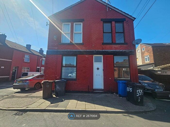 2 Bedroom End Terrace House To Rent In Ashley St, Salford, M6