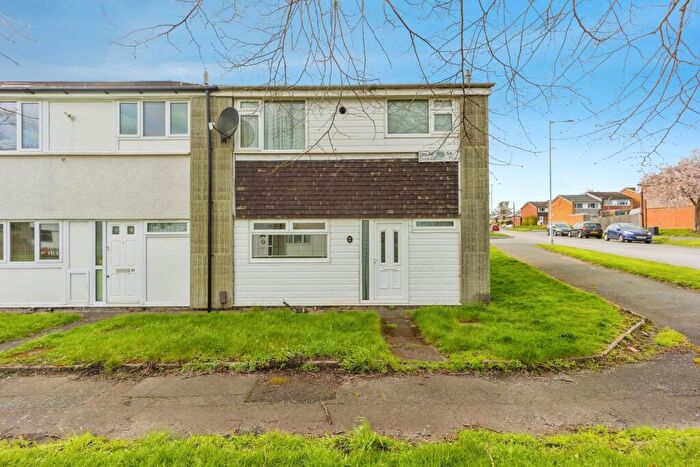3 Bedroom End Of Terrace House For Sale In Crowsdale Place, Stockport, Greater Manchester, SK2