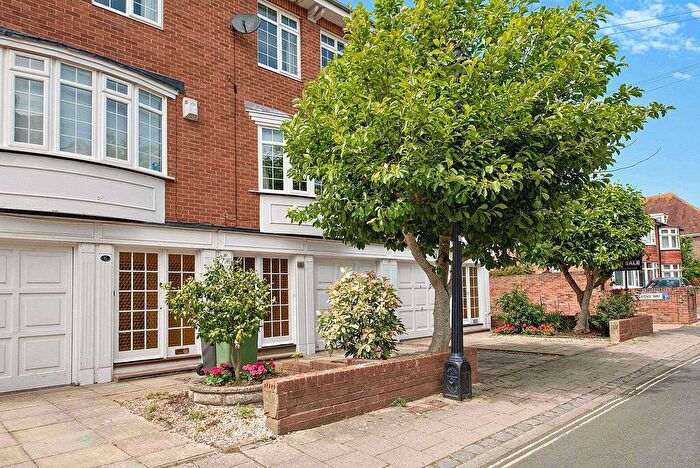 3 Bedroom Terraced House For Sale In Queen's Grove, Southsea, PO5