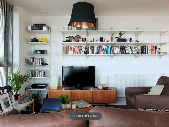 2 Bedroom Flat To Rent In Sienna Alto, London, SE13