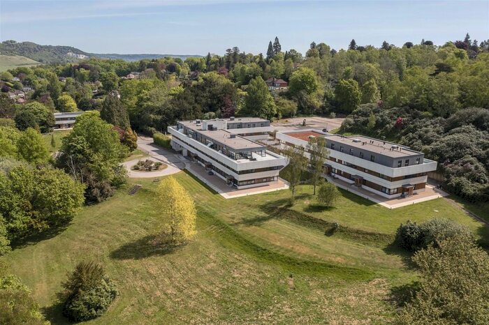 2 Bedroom Flat To Rent In Hopewood Park, Deepdene Avenue, Dorking, RH5