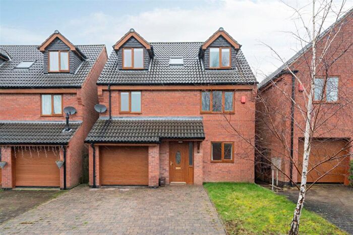 4 Bedroom Detached House To Rent In Maple Close, Storth Lane, South Normanton, DE55
