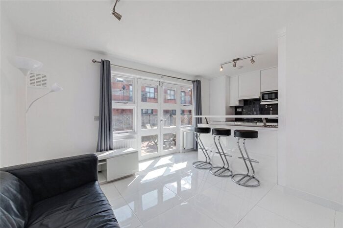 3 Bedroom Maisonette To Rent In Bruges Place, Camden, NW1