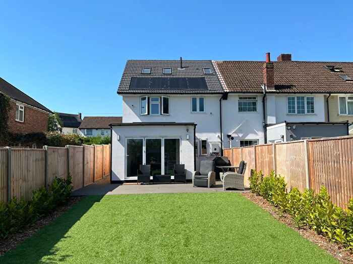 3 Bedroom Property To Rent In Chislehurst, Kent, BR7