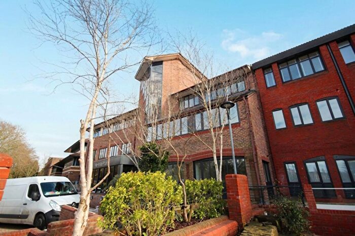 1 Bedroom Apartment To Rent In North Street, Horsham, RH12