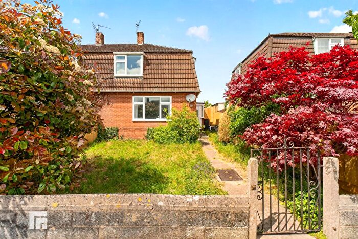 3 Bedroom Semi-Detached House For Sale In Pardoe Crescent, Barry, CF62