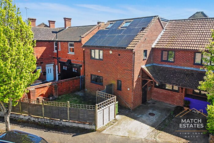 5 Bedroom Semi Detached House For Sale In Plain Road, Folkestone, Kent, CT20