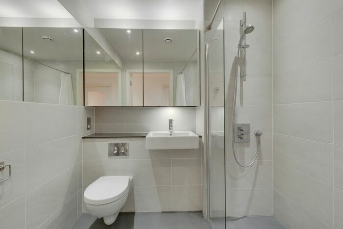2 Bedroom Flat To Rent In Camley Street, London, N1C