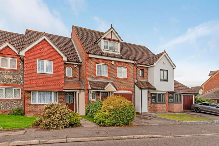 3 Bedroom House To Rent In Shearwater Road, Sutton, SM1