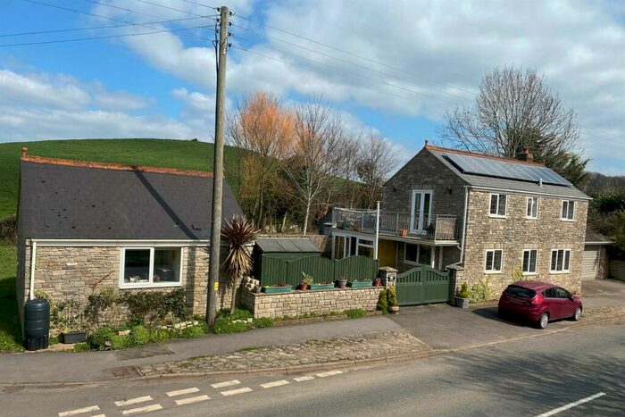 3 Bedroom Detached House For Sale In Bridport, DT6