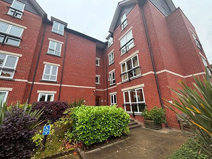 3 Bedroom Flat To Rent In The Beeches, Liverpool, L18