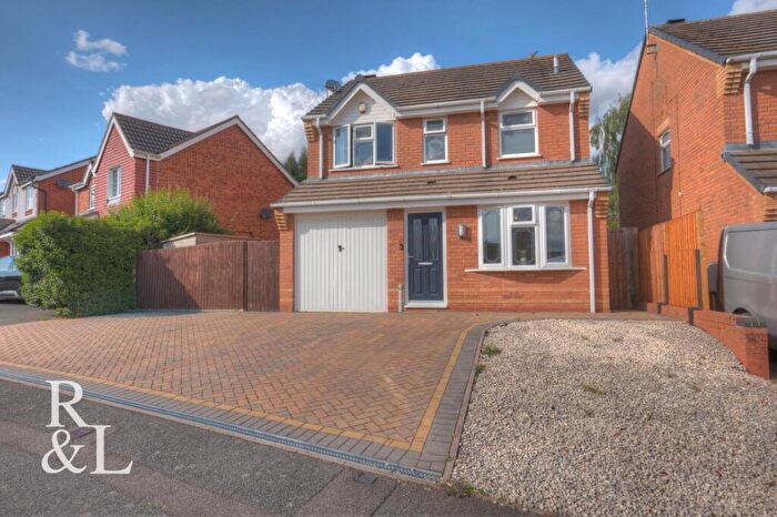 3 Bedroom Detached House For Sale In Blackthorn Way, Measham, Swadlincote, DE12