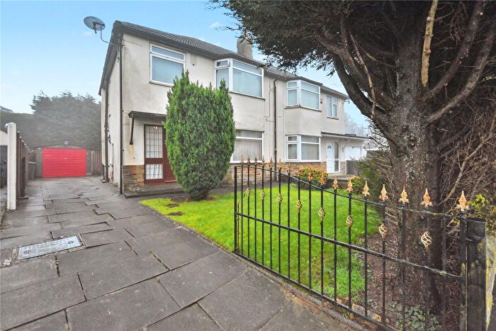 3 Bedroom Semi Detached House For Sale In Ringwood Drive, Leeds, West Yorkshire, LS14