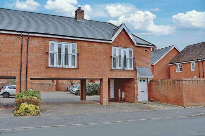 2 Bedroom Coach House For Sale In Romsey, SO51