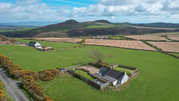 2 Bedroom Detached House For Sale In Garnfadryn, Pwllheli, LL53