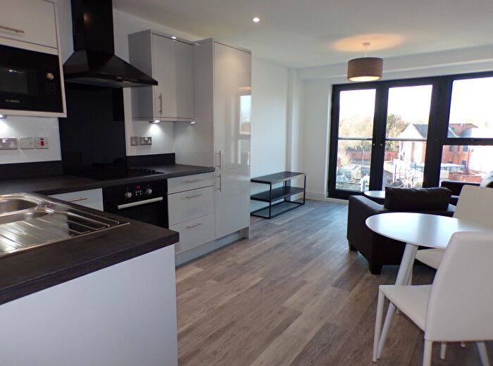 1 Bedroom Flat To Rent In Windsor House, High Street, B14