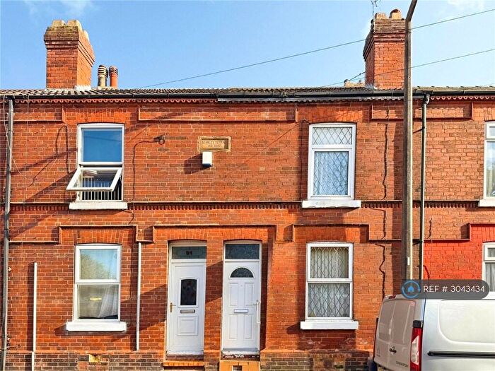 2 Bedroom Terraced House To Rent In Shadyside, Doncaster, DN4