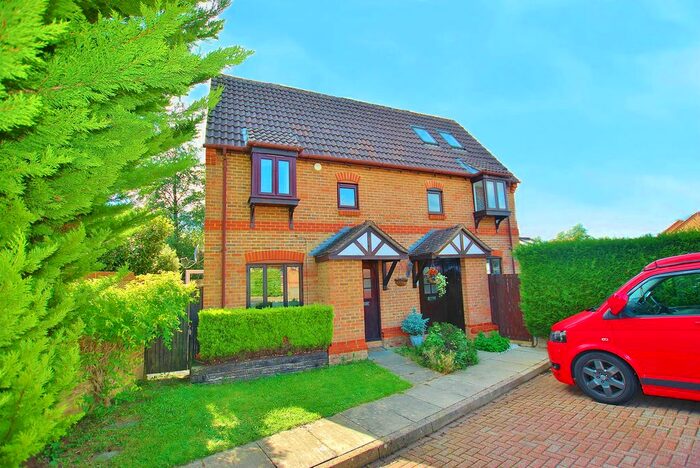 1 Bedroom Semi-Detached House To Rent In Devoil Close, Guildford, Surrey, GU4