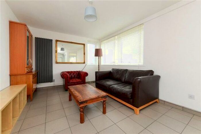 2 Bedroom Flat To Rent In Milton Garden Estate, Stoke Newington, London, N16